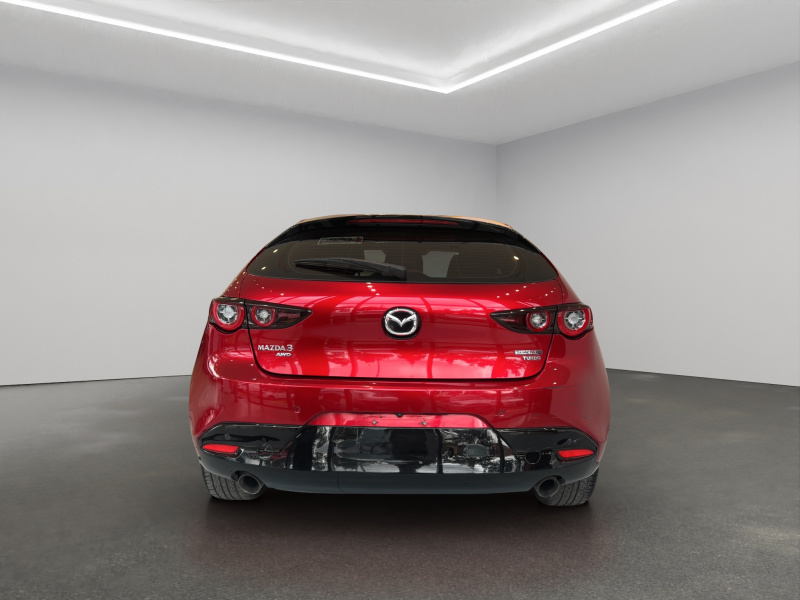 Mazda Mazda 3 5 pts. HB Signature, 2.5T, TA, piel, s. Bose, RA-18, 4x4 2023